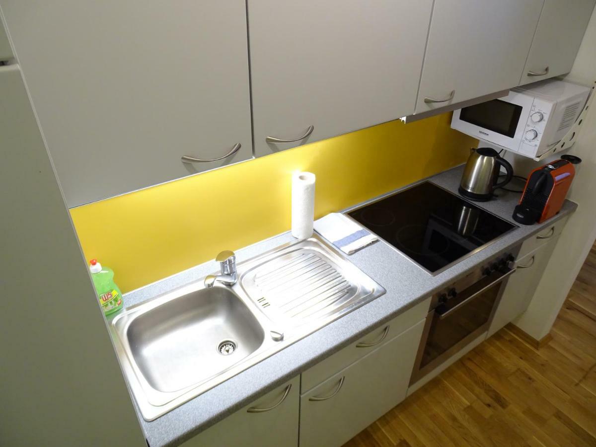 City By Bestchoice - Free Parking - Self Check-In Graz Esterno foto